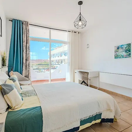 Marina Palace With Swimming Pool أذيخي