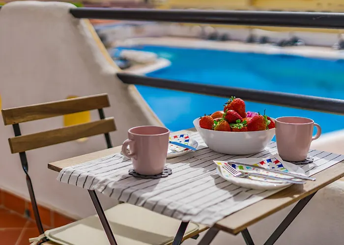 Marina Palace With Swimming Pool