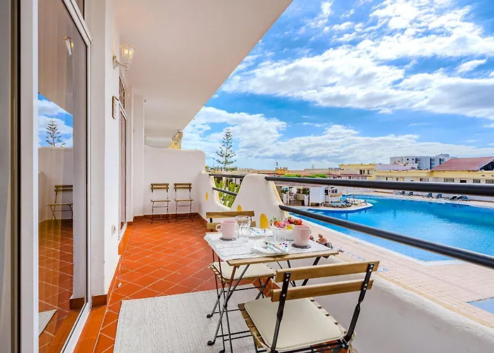 Marina Palace With Swimming Pool Appartamento