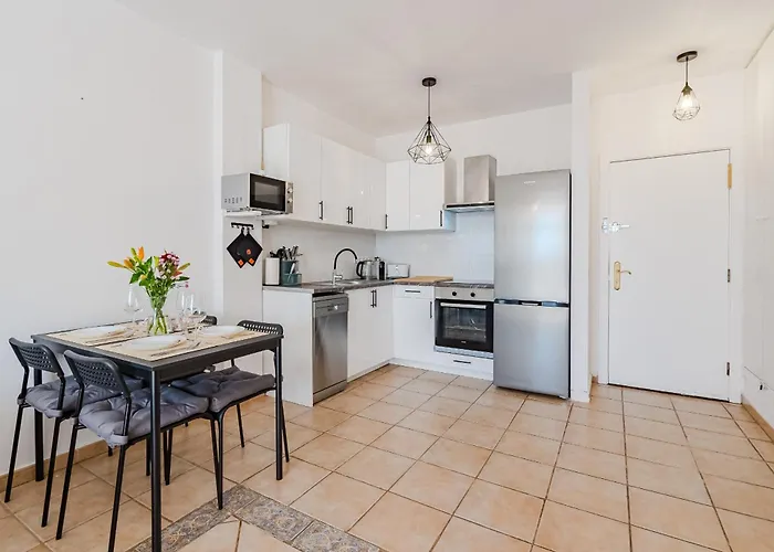 Marina Palace With Swimming Pool Appartamento