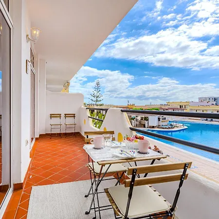 Marina Palace With Swimming Pool Apartment