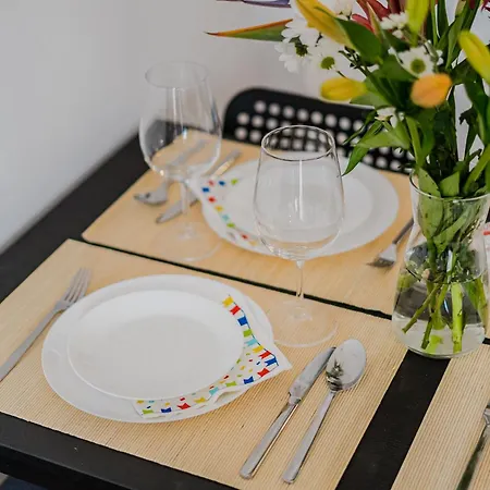 Marina Palace With Swimming Pool Apartamento